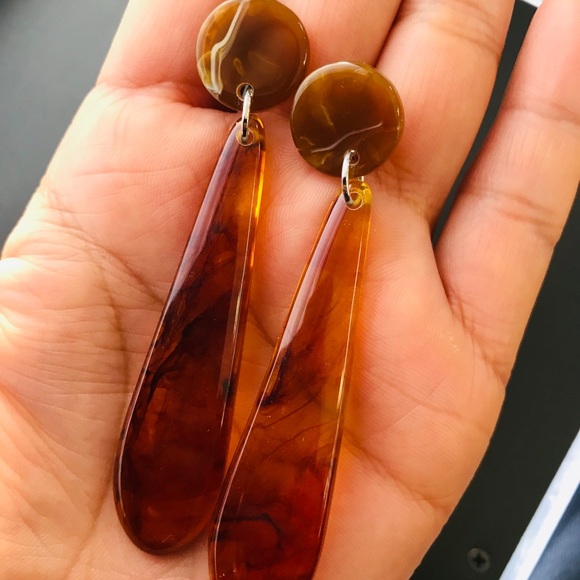 New Trendy Acrylic Long Drop Earring - Picture 6 of 7